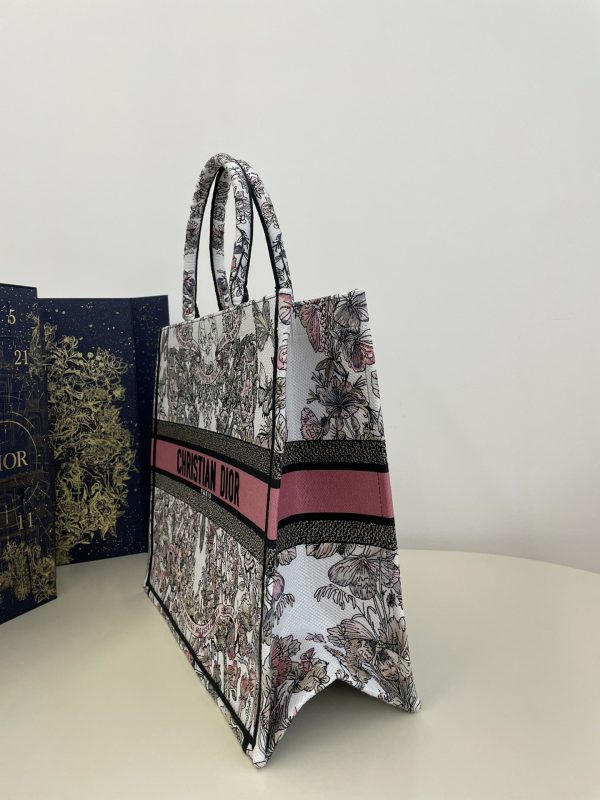 CHRISTIAN Dior Canvas Embroidered Medium - Image 5