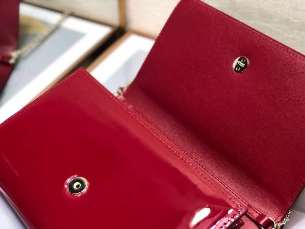 Dior 30 Montaigne Wallet In Red Patent Calfskin - Image 3